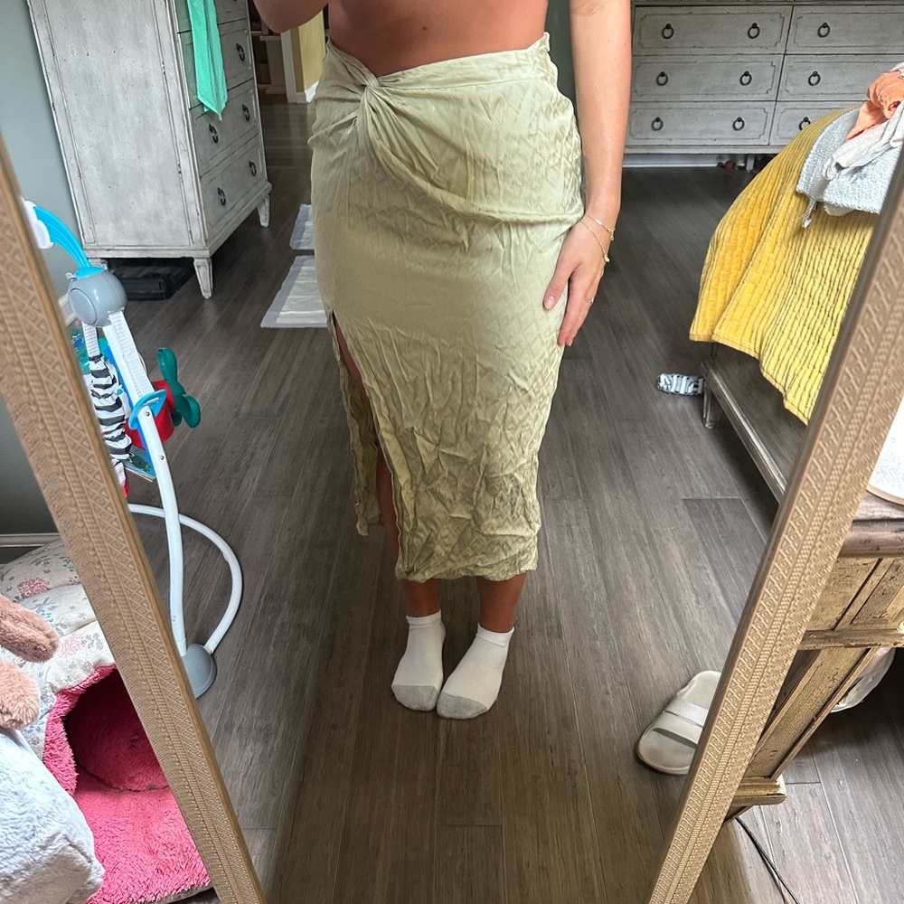 Green lulu’s skirt